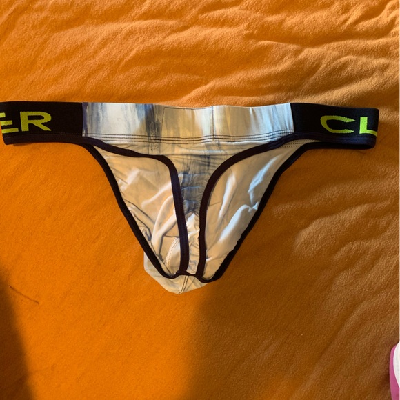 Clever thong - Picture 2 of 2